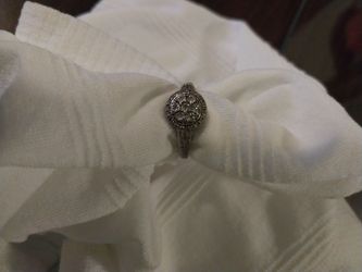925 silver diamond ring/ size 6