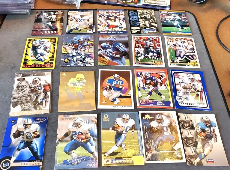 Lot Of 20 Random Barry Sanders Detroit Lions Football Cards All For $20