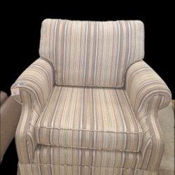 Antique Walter E Smithe Chair Mint Condition 