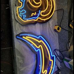 Custom USA Hand Made Neon Signs