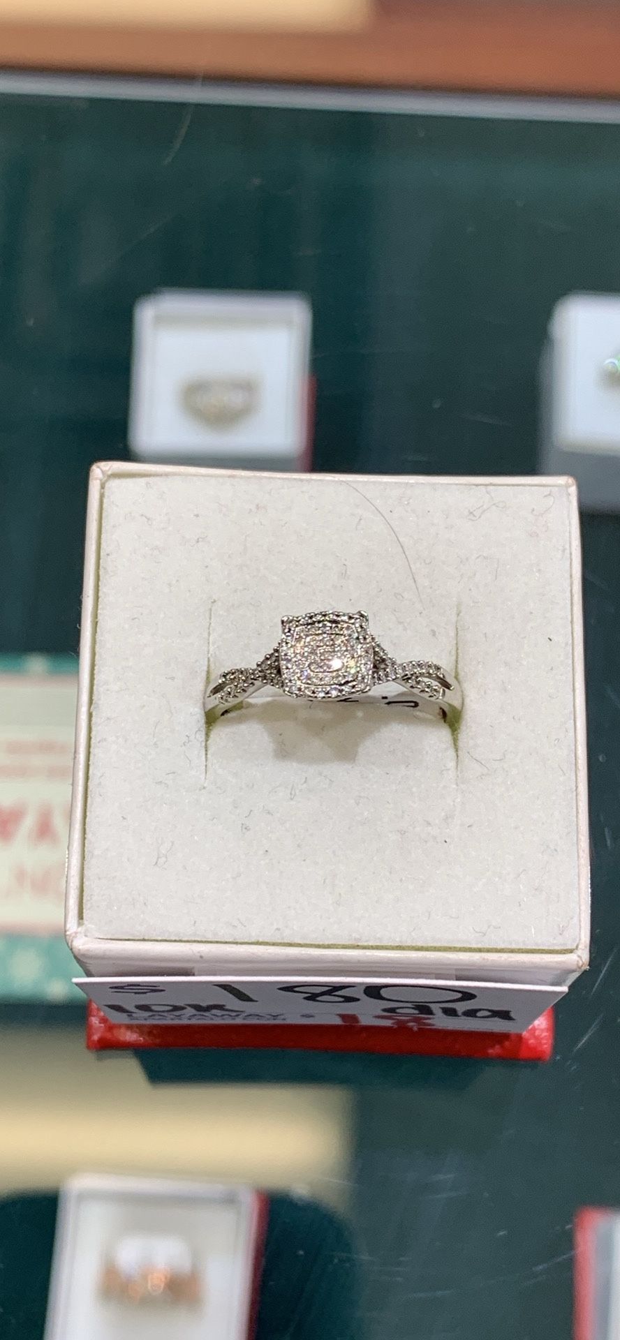 10k White Gold Diamond Ring 
