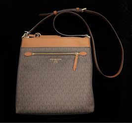 Michael Kors Jet Set Large Logo Crossbody Bag