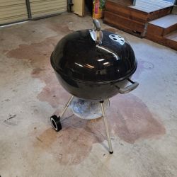 Weber Charcoal Bbq With Cover, Starter, Extra Charcoal