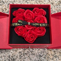 Red rose box heart with necklace gift