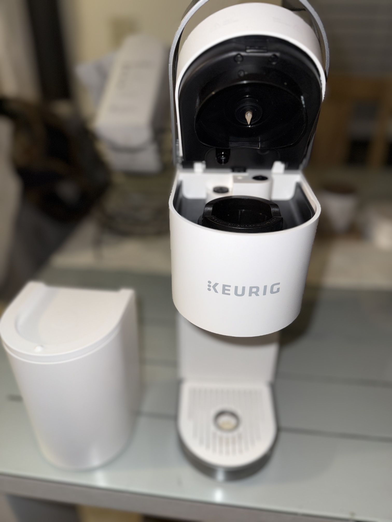 K Mini Plus Brewer Single Serve Coffee Maker with White