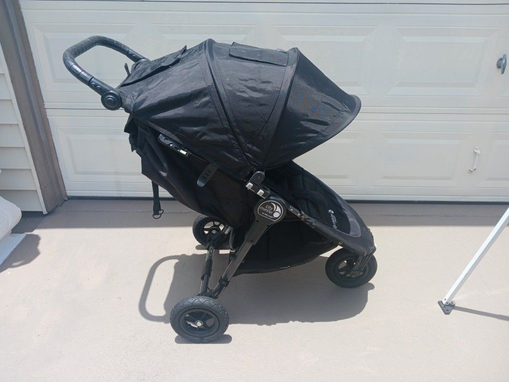 City Mini Gt, Baby Stroller, Jogger, With Locking Front Swivel Wheel, Two Rear Brakes, To Clear Windows On Top With Velcro Covers