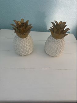 Pineapple Bookends