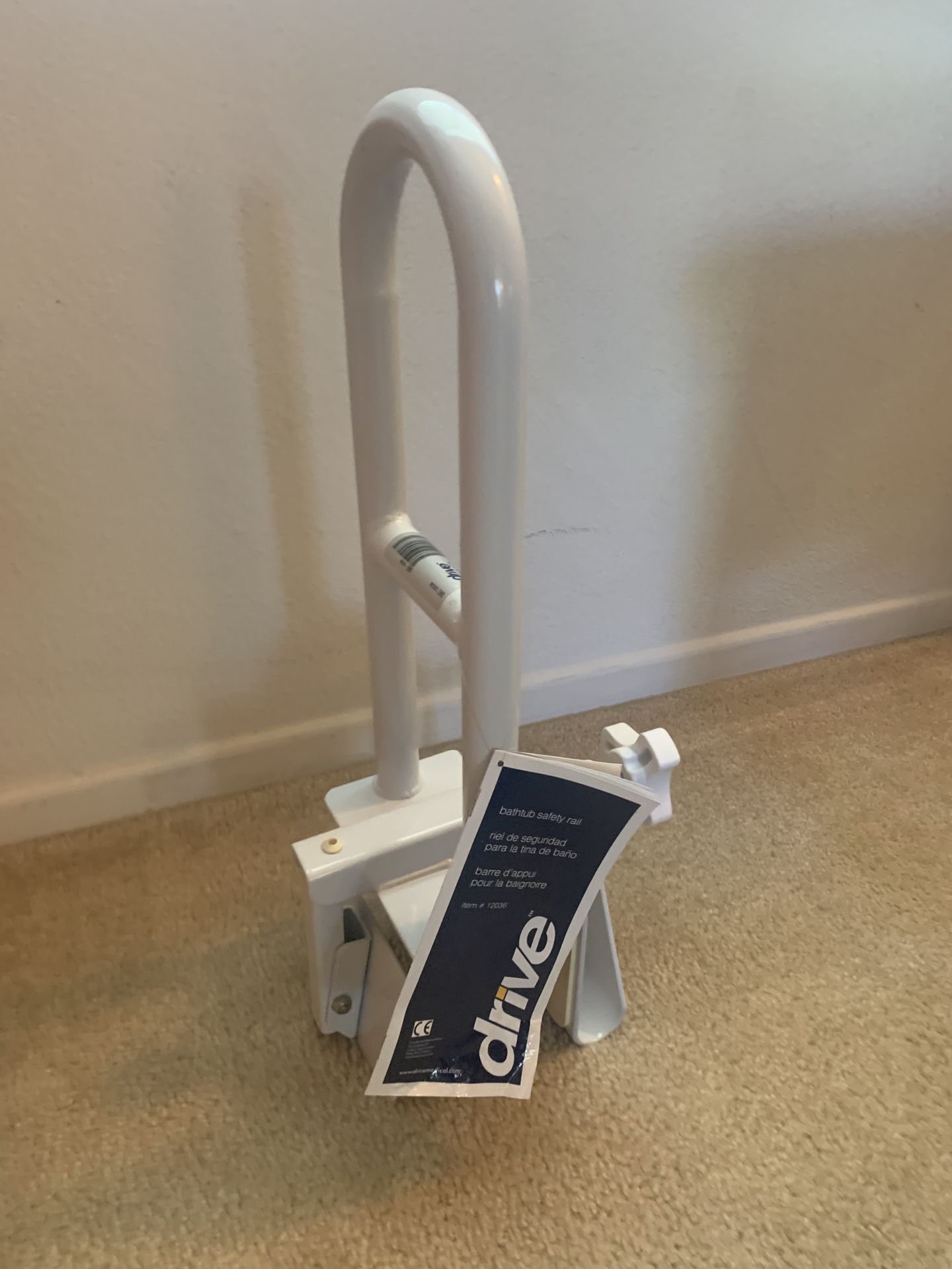 Drive Bathtub safety rail