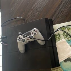 PlayStation 4  With Controller 