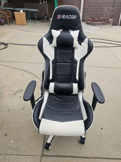 Gaming chair