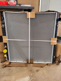 1999----2004 Ford f250, F350, f450, f550 / excursion radiator with trans cooler