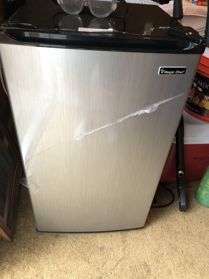 Magic chef mini fridge