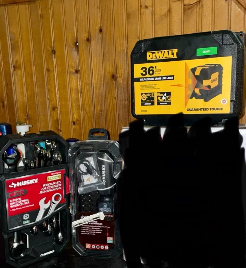 Husky Eleectric Torque Screwdriver, Husky 8pc Ratcheting Wrench Set, Dewalt Self-leveling Cross Line Laser