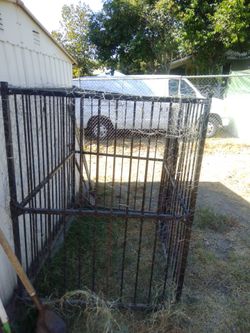 Large animal cage for large animal very sturdy cast iron