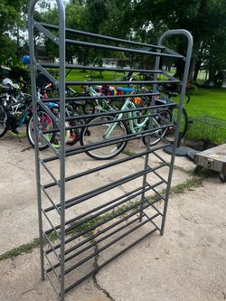 Shoe rack good condition