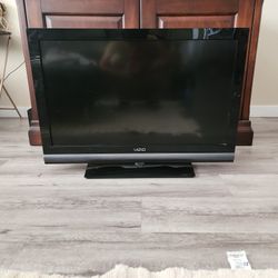 32 Inch Vizio TV