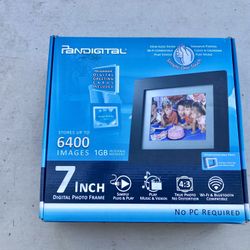 Pandigital 7” Digital Photo Frame