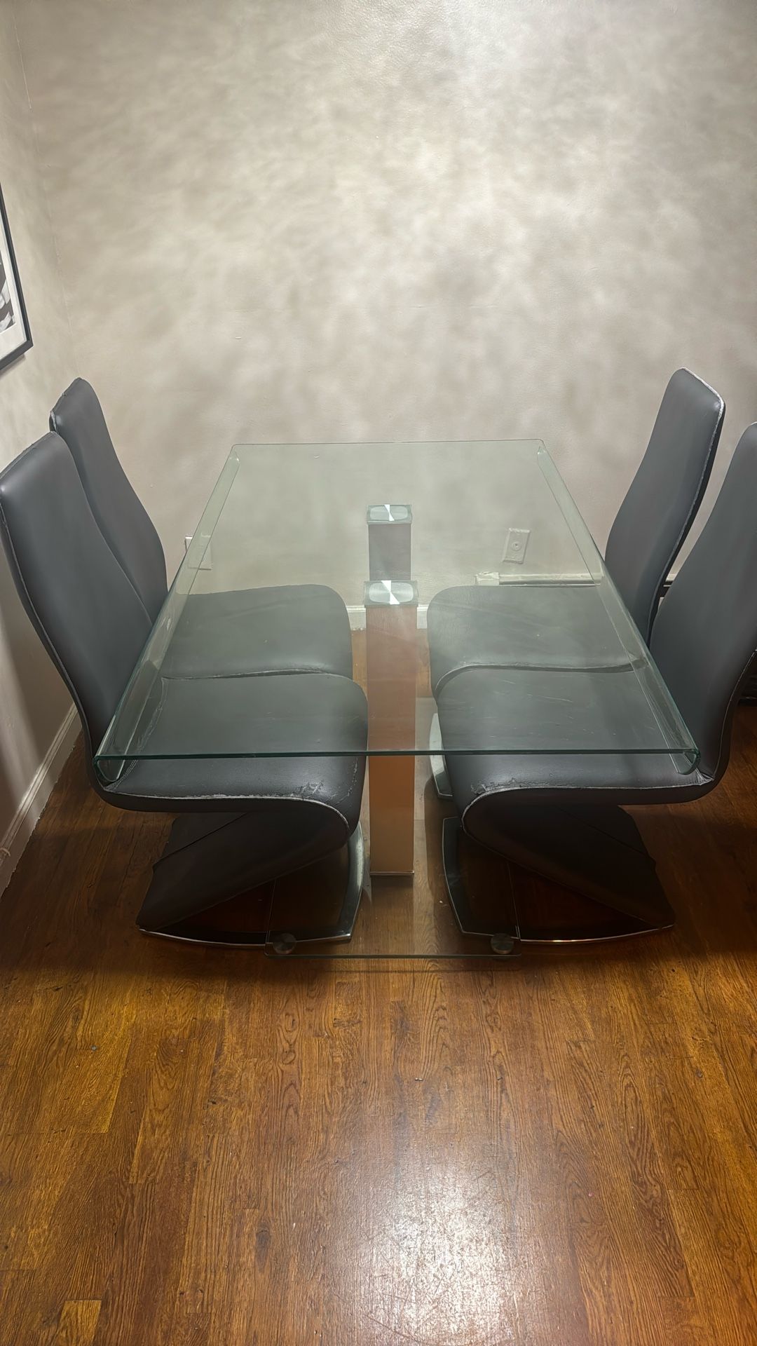 Dining table set- PICK UP ONLY
