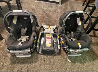 2 car seats