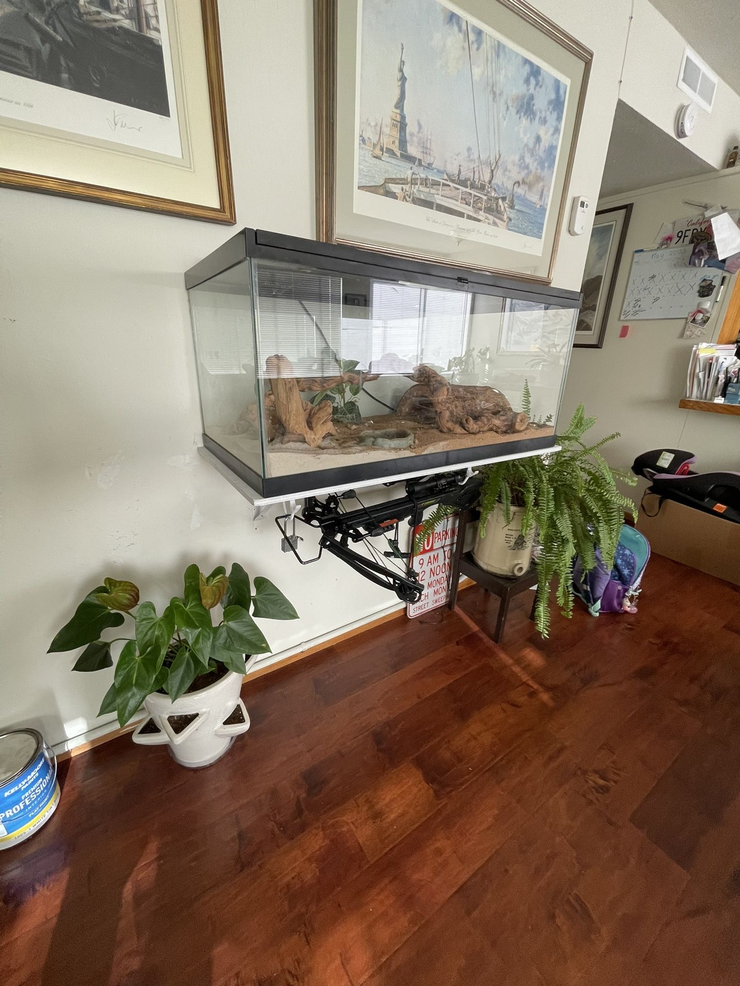 Reptile tank