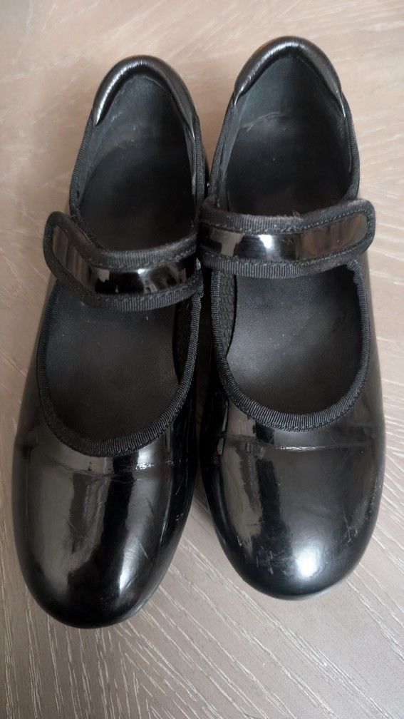 Girls Size 11 Tap Shoes