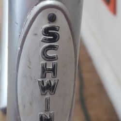 Schwinn 26 Cruiser Or Clunker.