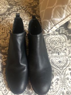 American Rag boots size 11 women