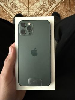 iPhone 11 Pro Midnight Green