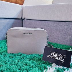 Michael Kors Shoulder Bag ($20)