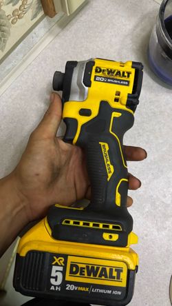 DeWalt 20V Brushless Impact Driver with Battery