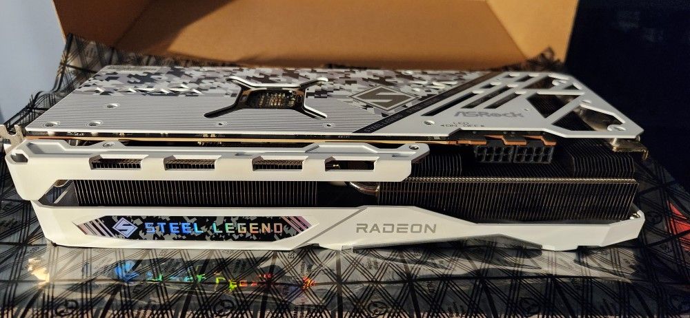ASRock RX 7800 XT Steel Legend