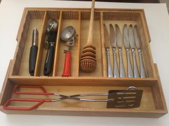 All for 25 OR BEST OFFER. Oneida knifes MODESTO