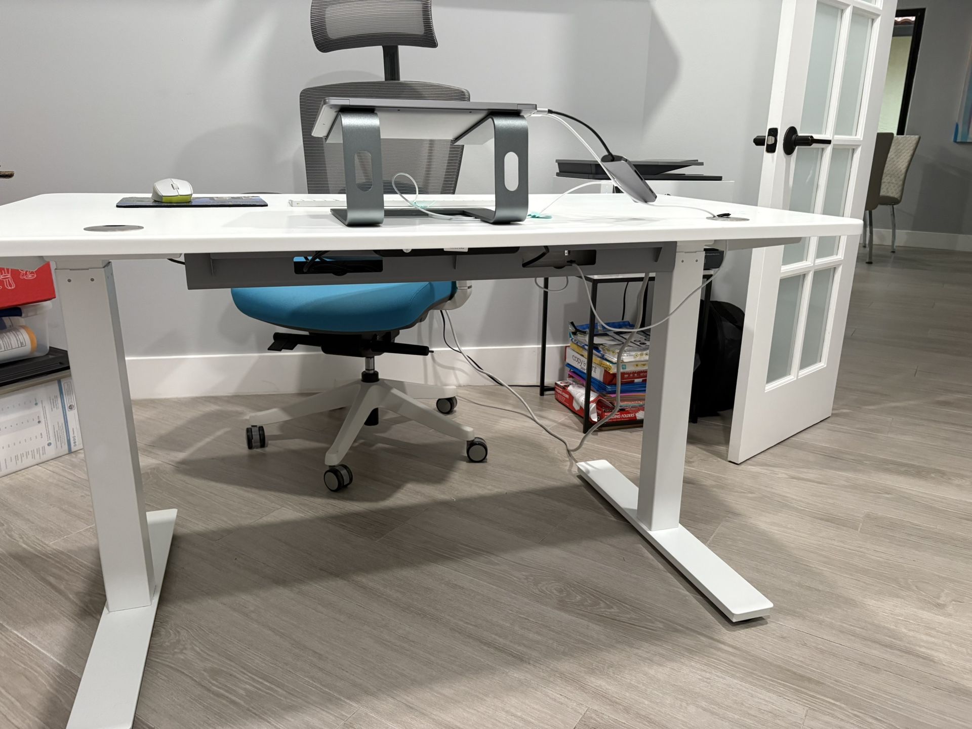 Beautiful Stand Up Desk With Ergonomic Chair