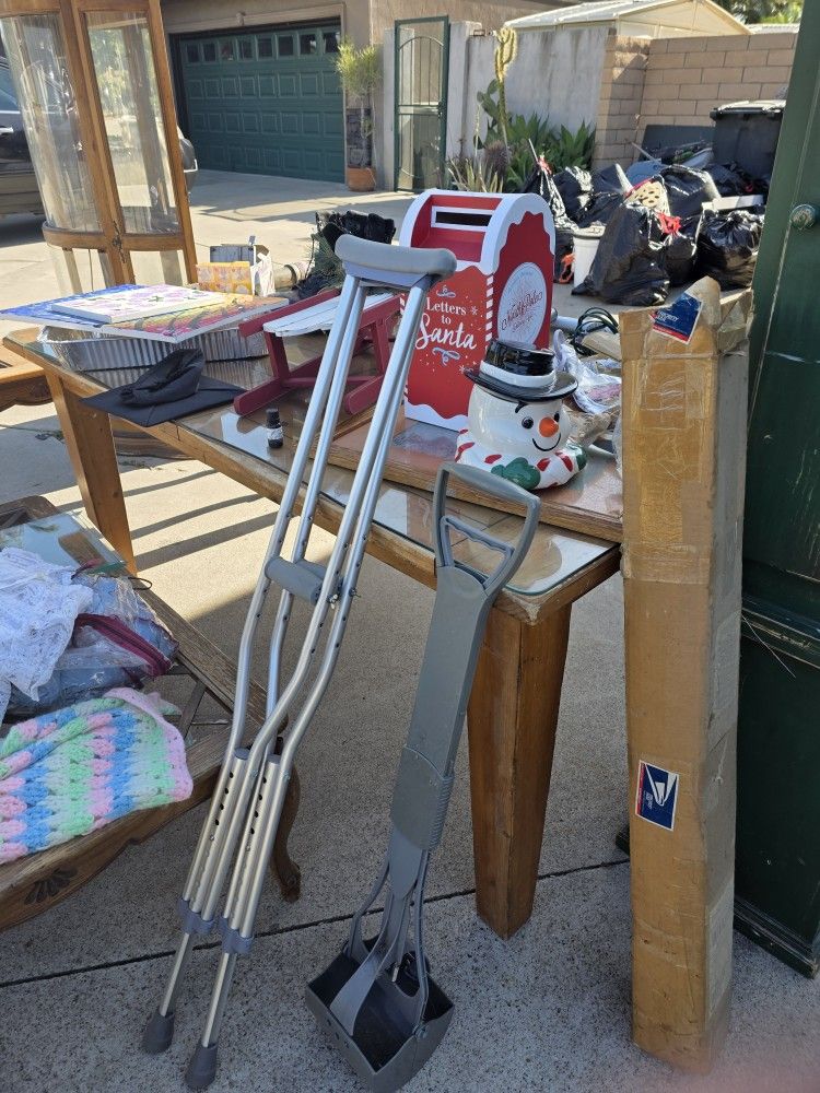 FREE ITEMS CURBSIDE PICKUO