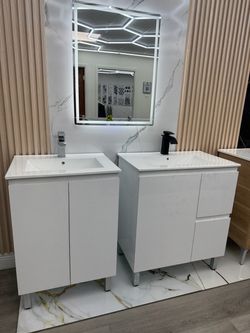 White Freestanding Bathroom Vanity with Basin