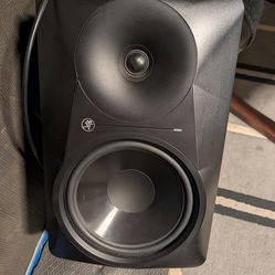 Mackie MR 824 8" Studio Monitor.