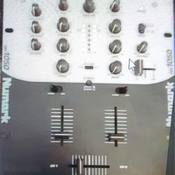 Dj Mixer NUMARK DM 1050