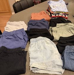Like New Girls Lot Of 11 Shorts & 8 Shirts Size 10/12 All For $25