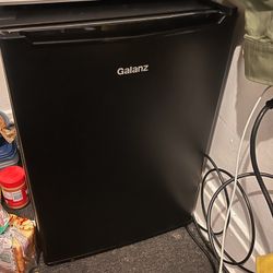New Galanz Mini Fridge