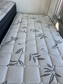 Twin mattress