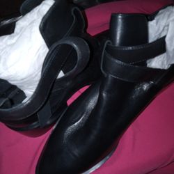 Women's Shoes Size 9 