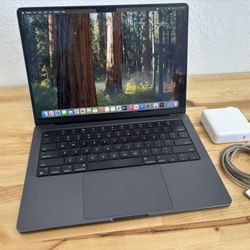 Apple MacBook Pro 14” / 2023 / M3 Max