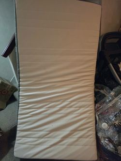 ikea twin mattress in Pristine condition  used only 3 nights for quest