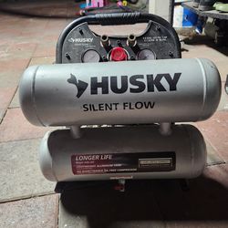 husky silent flow 4.6gallon compreasor