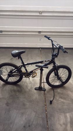 Mongoose Brawler BMX Bike