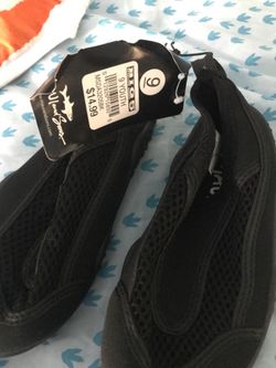 Kids water shoes 9c