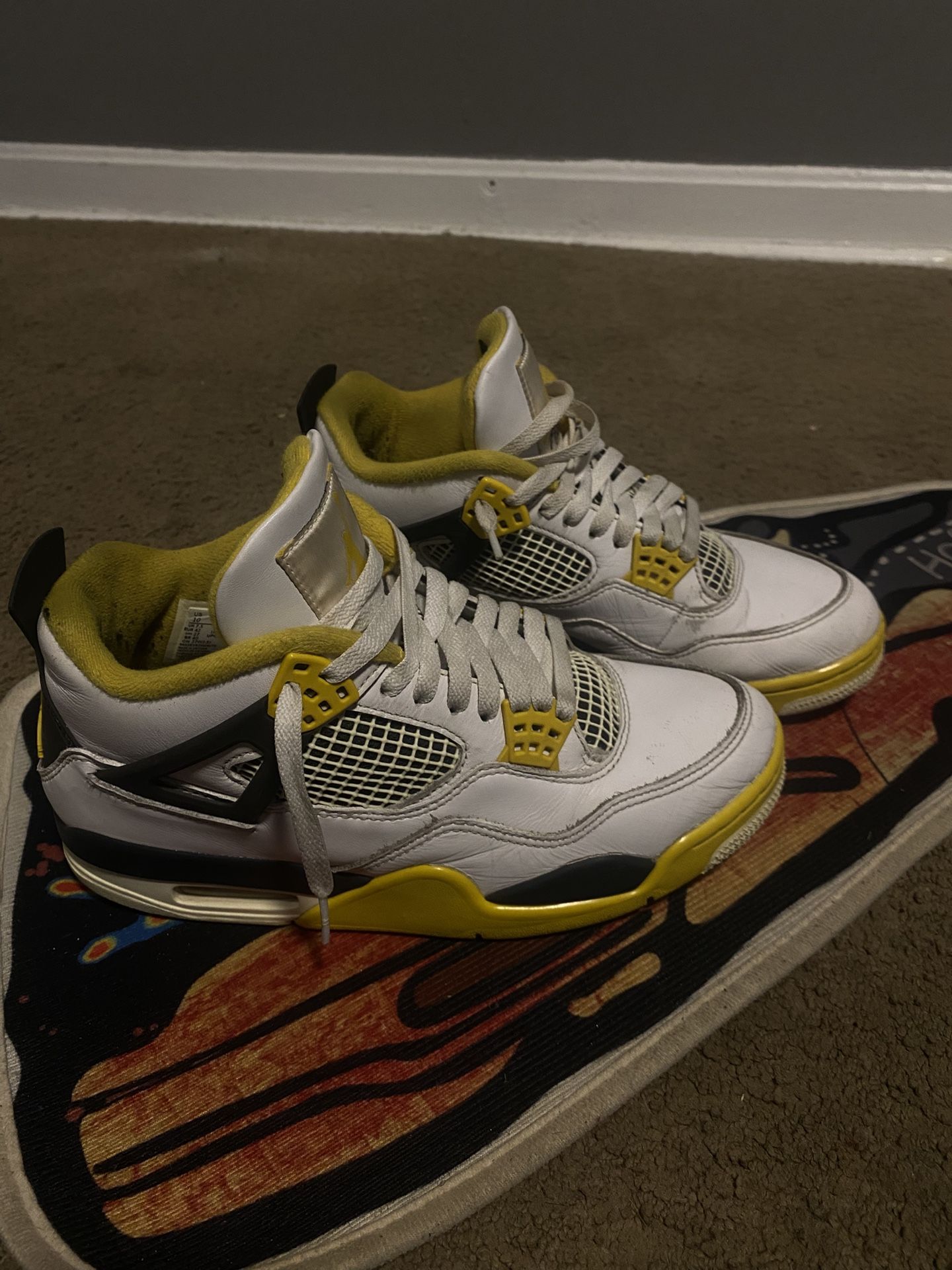 Jordan 4’s Need Gone Asap