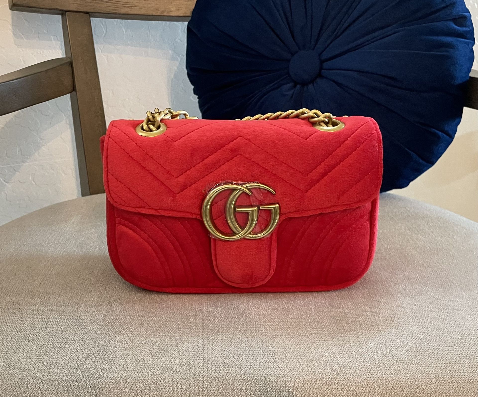 Velvet Gucci !!