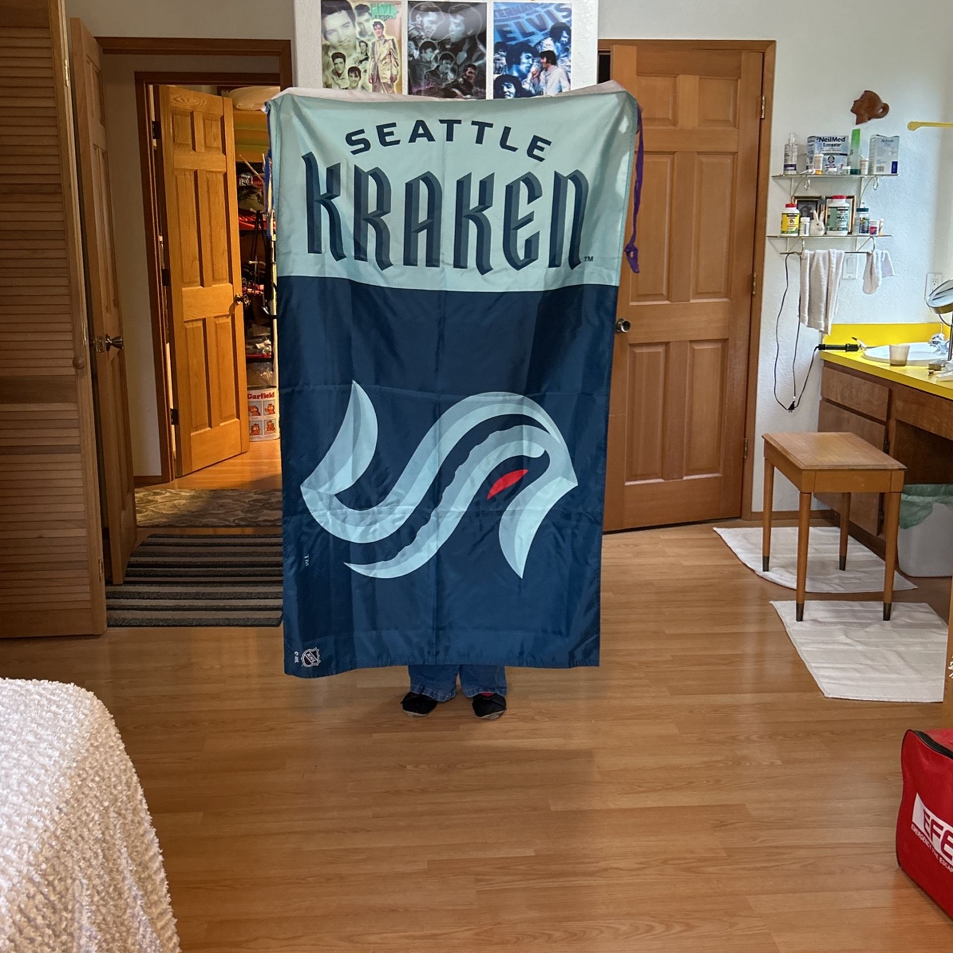 Kraken Banner Lg Shirt 2 Car Flags!!