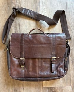 Samsonite Colombian Leather Flapover Laptop Case